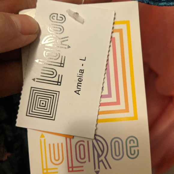 LuLaRoe Amelia Large - Picture 3 of 4